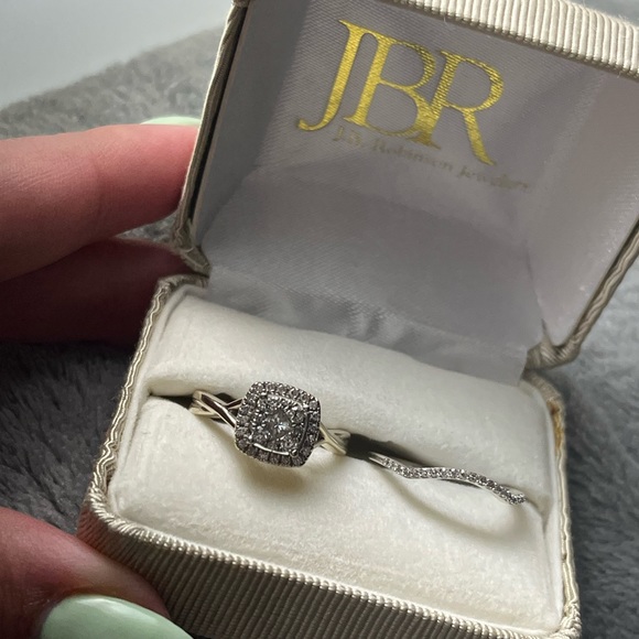 Set de anillo de compromiso y alianza de Oro blanco 10k - Picture 11 of 12